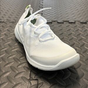 OOFOS Oomg Sport LS White Women’s White Athletic Sneakers size W 11